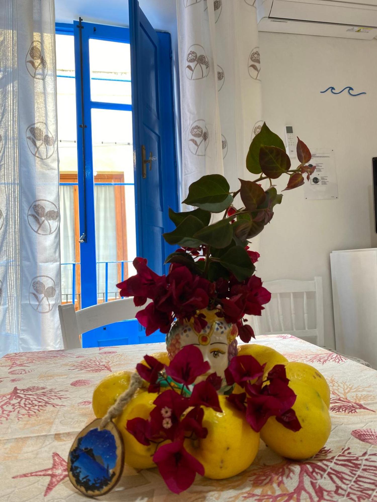 Appartement Lipari Centro Storico Flat 7 Mins From Port Extérieur photo